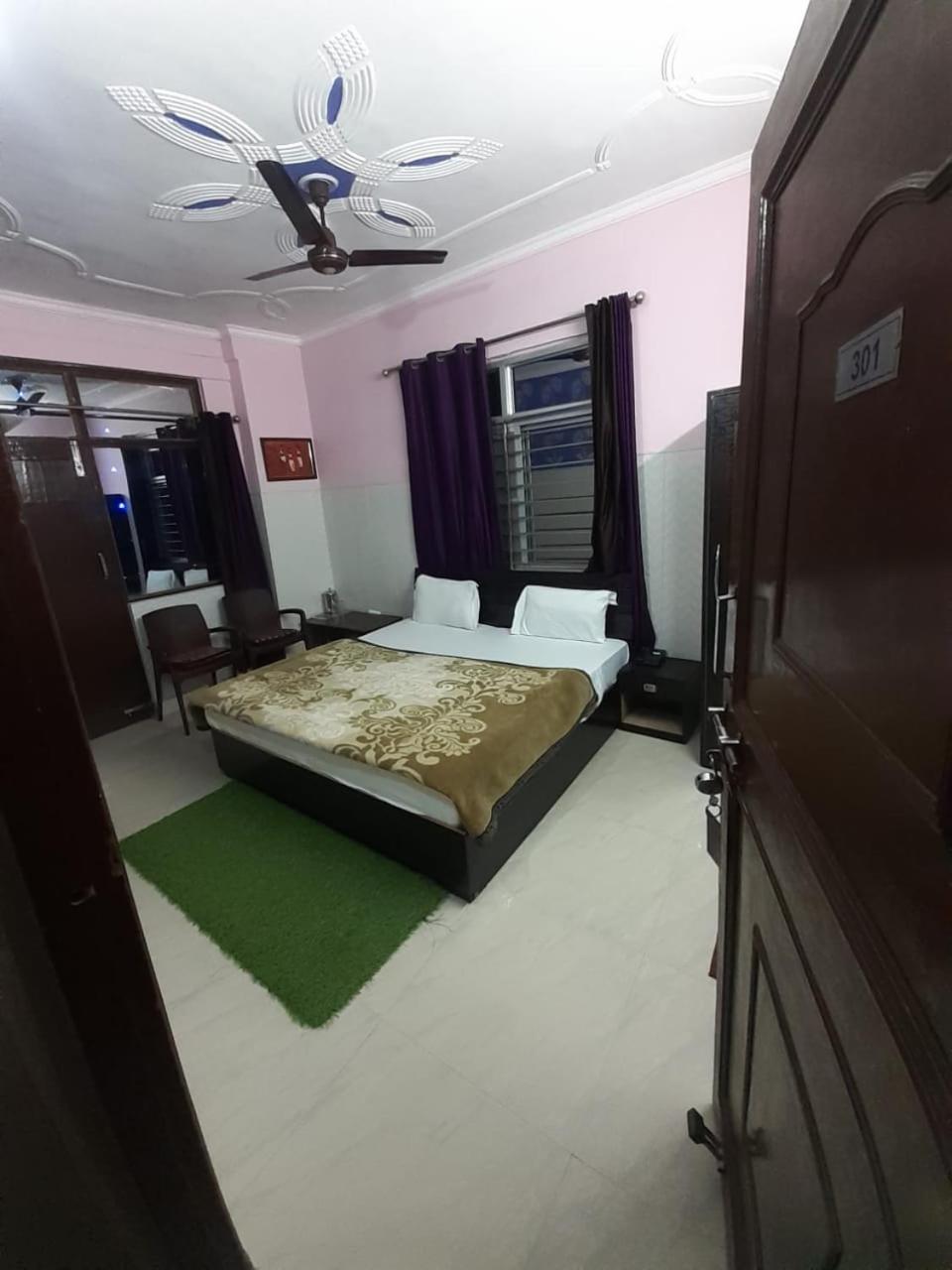Hotel Lansblue Lansdowne Bagian luar foto